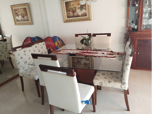 Conjunto Sala De Jantar, Em Vidro E Madeira 8 Cadeiras