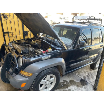Jeep Liberty Sport 4x2 At