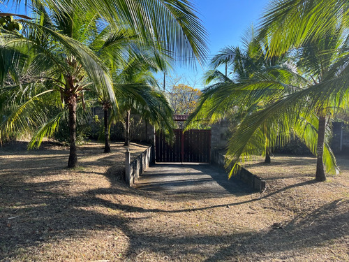 Vendo Lote En La Guácima, Residencial Villas Tierra Y Caña, A 15 Minutos Del Automercado. Tienen Construido En Block Rancho De 56 M2, Electricidad Subterránea, Agua Aya Y Paja Agua Pozo Residencial