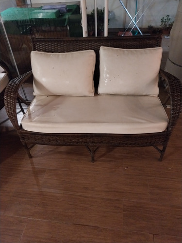 Conjunto De Sofa E Duas Poltronas Em Ratam Super Nova