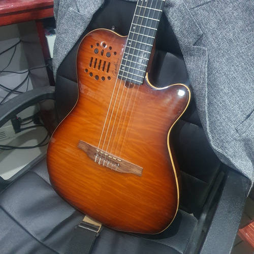 Godin Multiac Acs Sa Usb