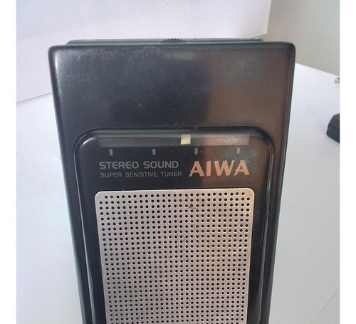 Radio Aiwa Am Fm Portable Vintage Tapa Recostriuda Funcional