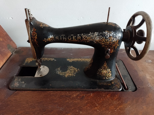 Maquina De Coser Singer Antigua