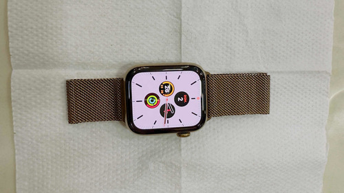 Apple Watch Series 5 Gold