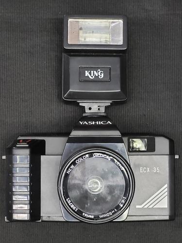 Máquina Fotográfica Yashica Ecx35 Com Flash De Câmera King