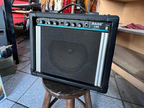 Cubo Peavey Rage 158