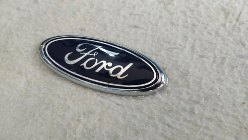 Emblema Logo Insignia Ford Fiesta Move 2011 2012 2013 Foto 8