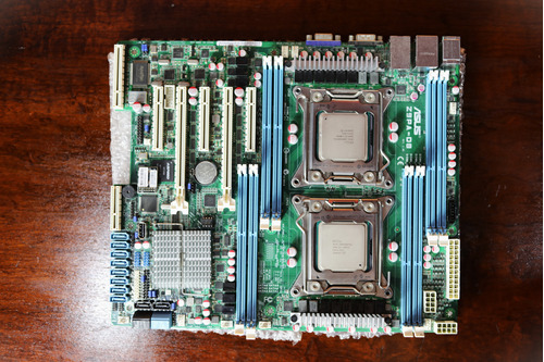 Asus Z9pa-d8   Dual Intel Xeon E5-2600 Atx 