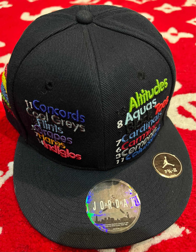 Gorra Jordan Negra Cerrada