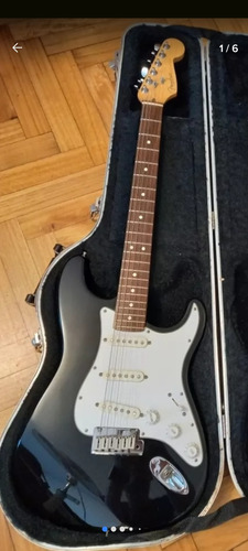 Guitarra Fender Stratocaster American Standard 