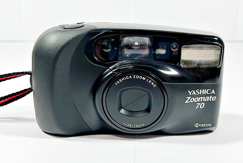 Câmera Yashica Mod. Zoomate 70 - ( Retirada Peças )