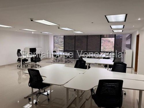 Agp Oficina En Alquiler En El Eurobuilding, La Torre Posee Planta Eléctrica, En Chuao 25-14526 Ys