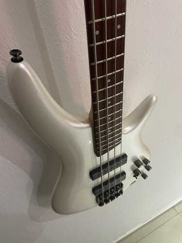 Como Nuevo Bajo Electrico Ibanez Sr300e-pw Blanco Standard