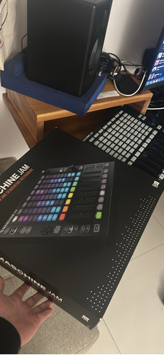 Controlador Dj Native Instruments Maschine Jam