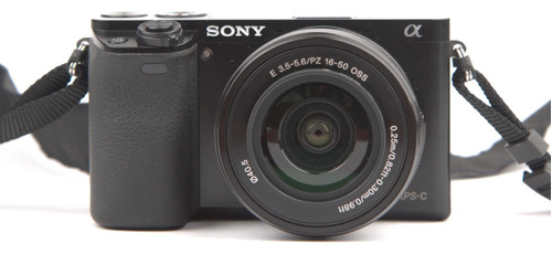 Camara Sony A6000 Con 998 Disparos Y Accesorios