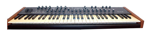 Sintetizador Dave Smith Instruments Prophet 08