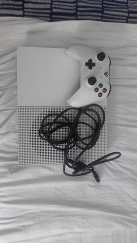 Xbox One S, Más Un Control Blanco, Con Cable Hdmi, Muy Buena