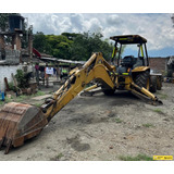 Retroescavadora Caterpillar