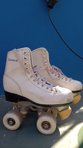 Patines Botitas De Cuero Blanco. 4 Ruedas, Daiwa Talle 