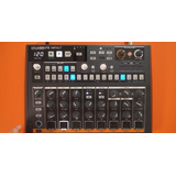 Sintetizador Arturia Drumbrute Impact Analog Drum Machine