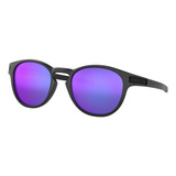 Óculos De Sol Oakley Latch Standard Armação De O Matter Cor Matte Black, Lente Violet De Plutonite Iridium, Haste Matte Black De O Matter - Oo9265