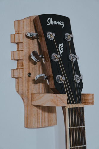 Soporte De Guitarra De Pared Madera Paraiso Laqueado.