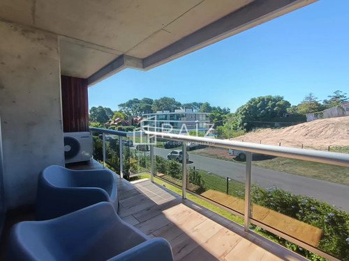 Apartamento En Venta 1 Dormitorio Playa Mansa - Imagen 2