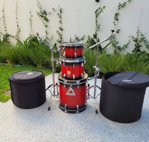 Bateria Zz Percusion Bombo 18 Tom 14 Tom 16 Con Fierros Pies