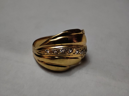 Anillo De Oro De 18k Con Piedritas Brillantes