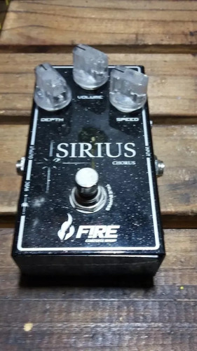 Pedal De Chorus Para Guitarra - Fire Custom Shop Sirius