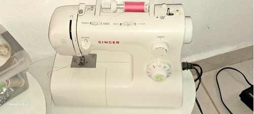 Maquina De Coser Singer.