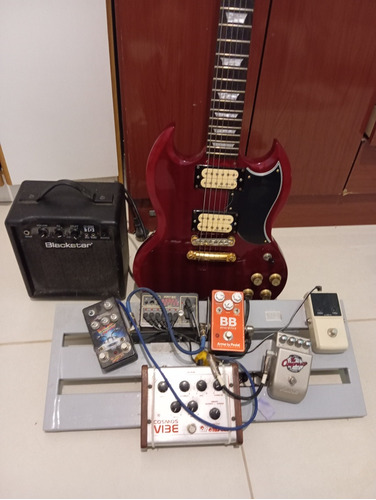 Combo Guitarra Electrica Más Amplificador Y Pedales 