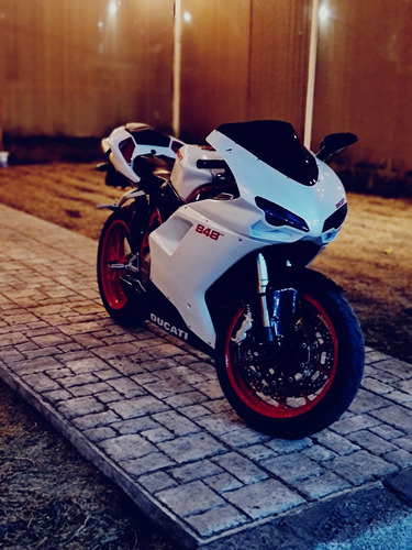 Ducati 848 Evo