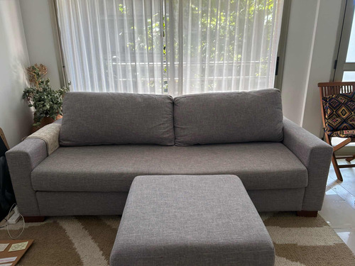Sofa De 3 Cuerpos Color Gris + Puff De Lino Antimanchas