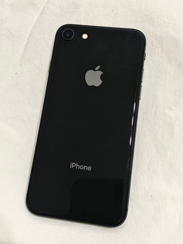 iPhone 8 64gb Liberado Impecable + Auriculares Originales 