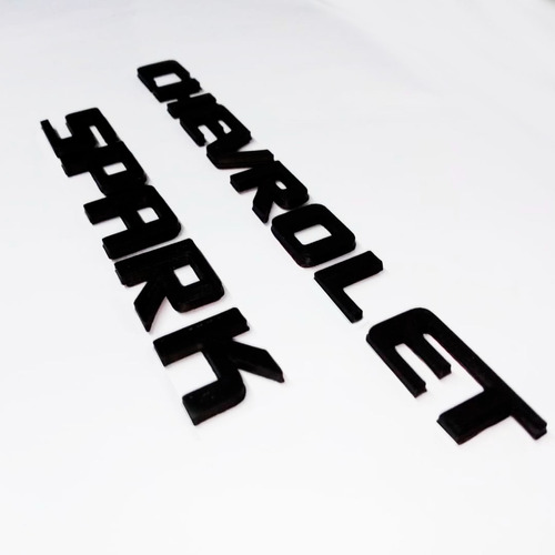 Emblemas Chevrolet Spark  Negro Mate Plastico Pega 3m Foto 3