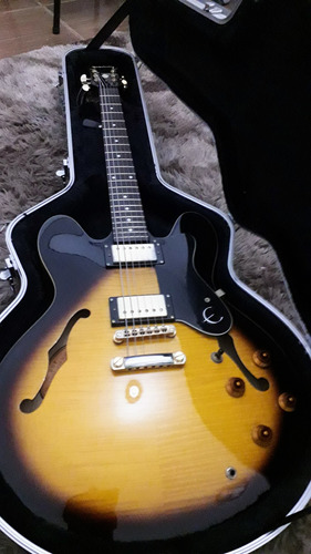 Guitarra EpiPhone 335