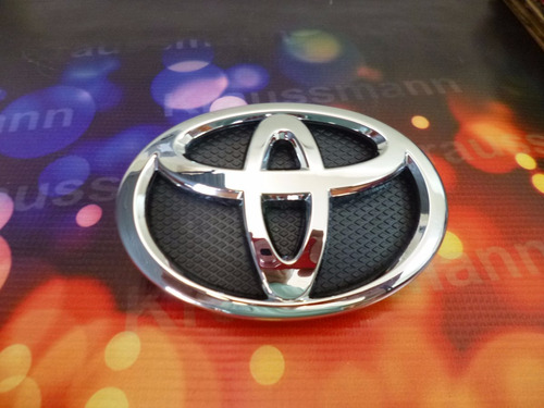 Toyota Yaris, Logo Emblema Delantero, 13x9cms Foto 2