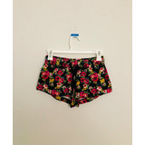 Mini Shorts Negros Cacheteros Con Flores De Agujeta Bershka