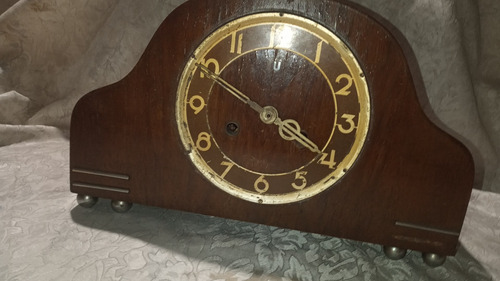 Reloj De Madera Con Carrillon De Mesa Antiguo 