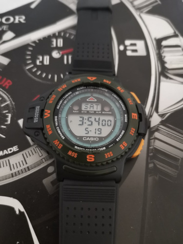 Reloj Casio Cpw-200  Compass, Brújula Digital, Retro Japonés