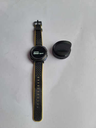 Samsung Gears Sport ( Pequeño Lunar )