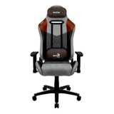 Silla De Escritorio Aerocool Duke Gamer Ergonómica  Tan Gray Con Tapizado De Cuero Sintético Y Gamuza Sintética