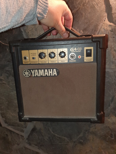 Amplificador De Guitarra Yamaha 