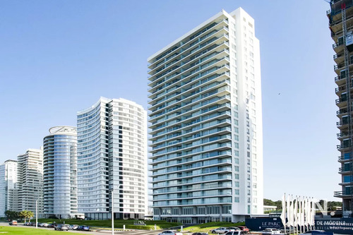 Espectacular Planta En Le Parc Iii, Esquinero En Venta
