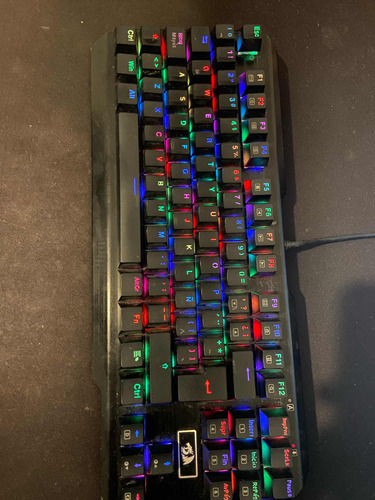 Teclado Redragon Usas 553 Rgb