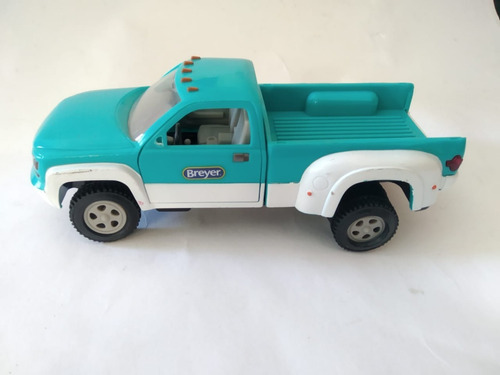 Camioneta Breyer Animal Creations