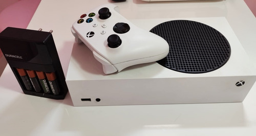 Xbox Series S + Hd 1tb E Pilhas Recarregáveis