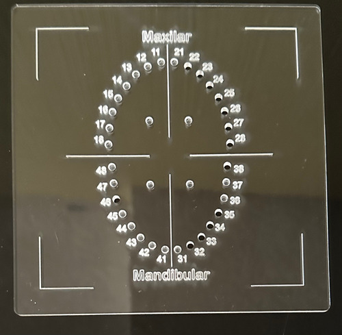 Plantilla Para Perforar Dique Dental De Acrílico