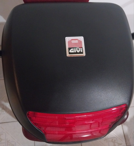 Baul Givi 29l . Poco Uso